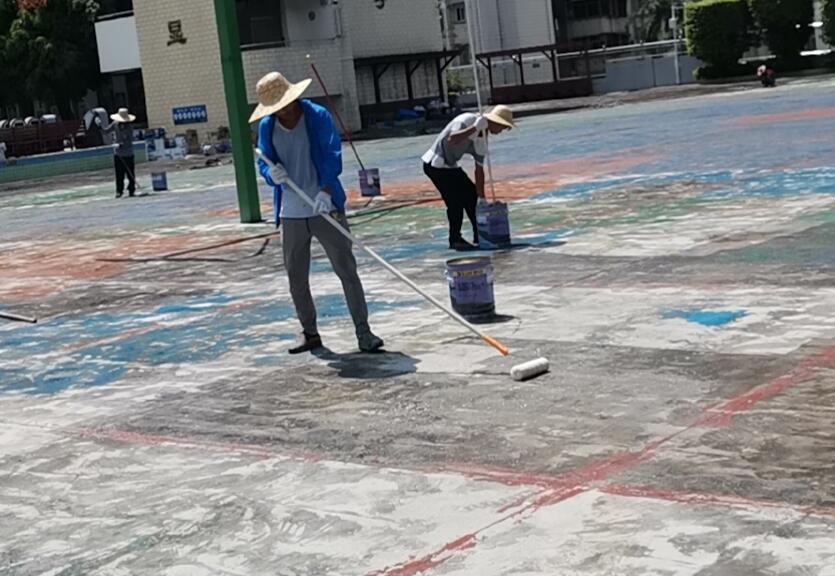 籃球場地坪漆怎么鏟除？